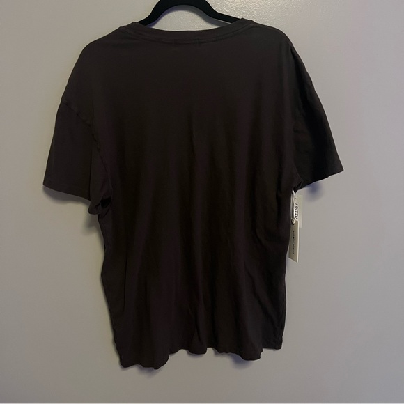 Aritzia Graphic Tee - Picture 4 of 5